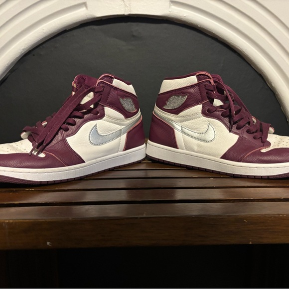 Nike Air Jordan 1 Retro High OG Bordeaux White - Picture 3 of 6